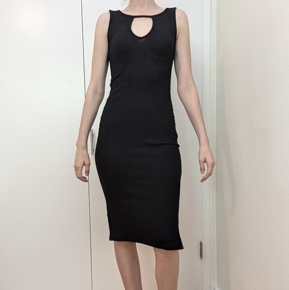 MOVING SALE - Reformation Willie knit dress, Size XS Excellent Condition! - Picture 12 of 16